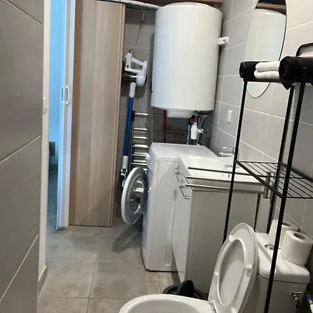 Ferienhaus Equipe A La Nuitee Ou Plus,proche Aeroport Bastia *