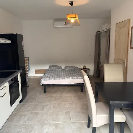 équipé à La Nuitée Ou Plus,proche Aéroport Bastia * Lucciana (Corsica)