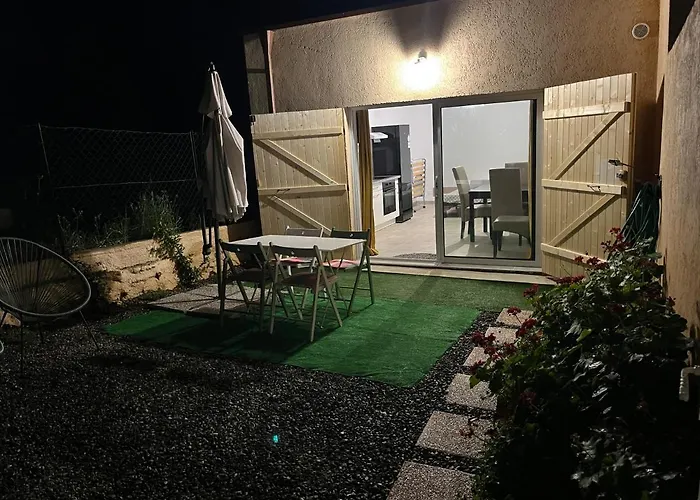 équipé à La Nuitée Ou Plus,proche Aéroport Bastia Lucciana (Corsica)