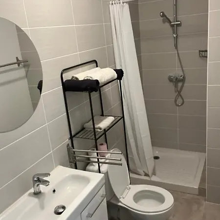 Equipe A La Nuitee Ou Plus,proche Aeroport Bastia Lucciana (Corsica)