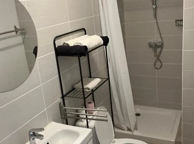 Equipe A La Nuitee Ou Plus,proche Aeroport Bastia Lucciana (Corsica)