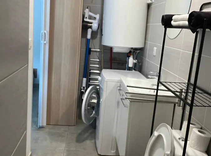 בית נופש Equipe A La Nuitee Ou Plus,proche Aeroport Bastia *