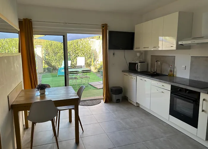 Equipe A La Nuitee Ou Plus,proche Aeroport Bastia Holiday home